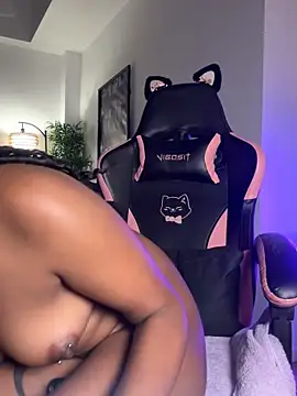 Snapshot of Your_Paris chatting on March 2026 09:59:01 AM Your Paris online show from March 2026 09:59:01 AM