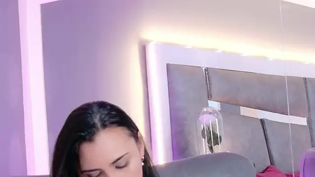 Evangeline Taylorr online show from June 2026 02:27:02 PM