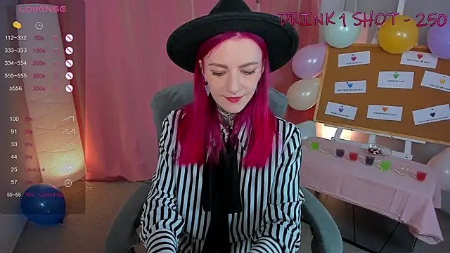 Snapshot of Roxy_____ chatting on February 2025 08:31:01 PM Roxy online show from February 2025 08:31:01 PM