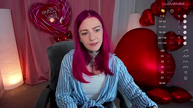 Snapshot of Roxy_____ chatting on February 2025 08:34:02 PM Roxy online show from February 2025 08:34:02 PM