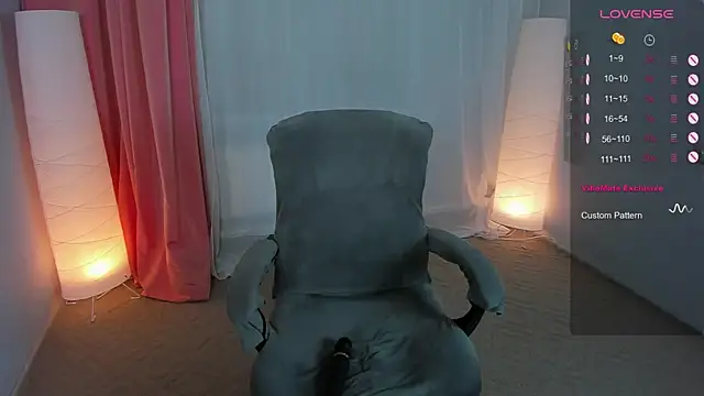 Snapshot of Roxy_____ chatting on February 2025 02:50:02 AM Roxy online show from February 2025 02:50:02 AM