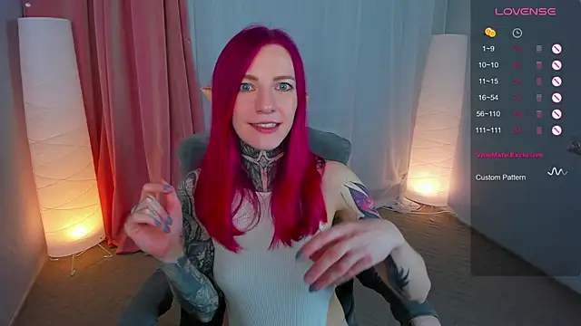 Snapshot of Roxy_____ chatting on February 2025 02:39:02 AM Roxy online show from February 2025 02:39:02 AM