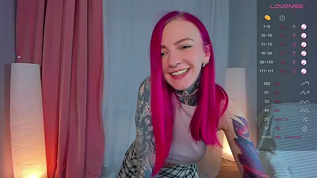 Snapshot of Roxy_____ chatting on March 2025 08:32:02 PM Roxy online show from March 2025 08:32:02 PM