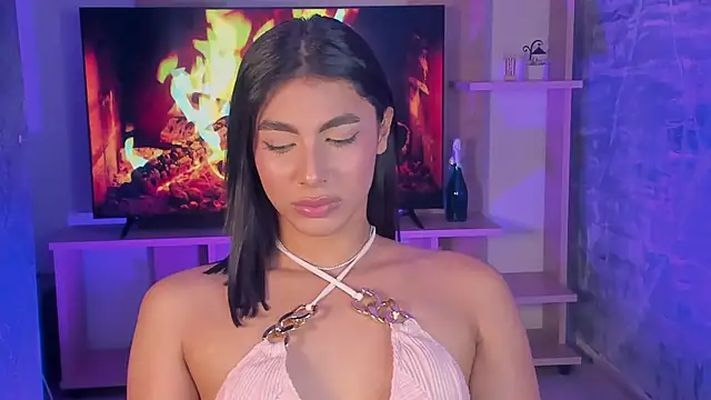 Snapshot of IsabelleFoxx_ chatting on February 2025 07:12:02 AM IsabelleFoxx online show from February 2025 07:12:02 AM