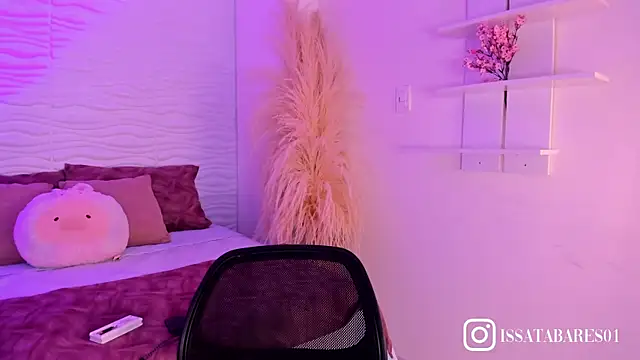 Snapshot of IsabelleFoxx_ chatting on May 2026 10:30:01 PM IsabelleFoxx online show from May 2026 10:30:01 PM