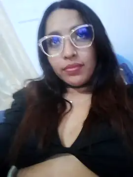 Snapshot of MadelaineJones chatting on March 2026 01:22:01 AM MadelaineJones online show from March 2026 01:22:01 AM