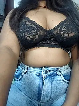 Snapshot of MohiniHott chatting on February 2025 07:17:02 AM MohiniHott online show from February 2025 07:17:02 AM