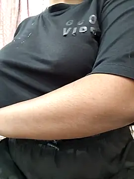 Snapshot of MohiniHott chatting on October 2025 07:40:02 AM MohiniHott online show from October 2025 07:40:02 AM