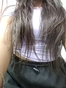 Snapshot of MohiniHott chatting on October 2025 06:47:01 AM MohiniHott online show from October 2025 06:47:01 AM