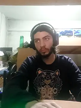 kleineid77 online show from February 2025 03:39:02 PM