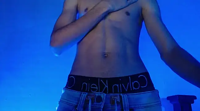 Snapshot of isaaclatino chatting on December 2024 03:26:01 AM isaaclatino online show from December 2024 03:26:01 AM