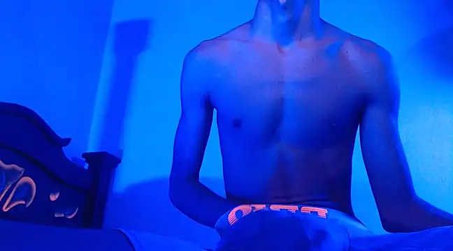 Snapshot of isaaclatino chatting on December 2024 03:41:01 AM isaaclatino online show from December 2024 03:41:01 AM