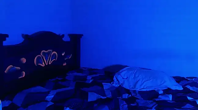 Snapshot of isaaclatino chatting on December 2024 02:59:01 AM isaaclatino online show from December 2024 02:59:01 AM