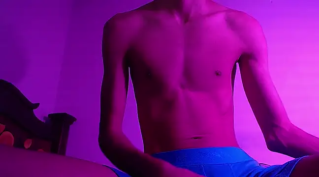 Snapshot of isaaclatino chatting on December 2024 10:34:02 PM isaaclatino online show from December 2024 10:34:02 PM