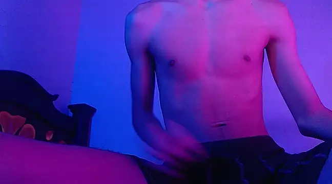 Snapshot of isaaclatino chatting on January 2025 07:46:01 AM isaaclatino online show from January 2025 07:46:01 AM