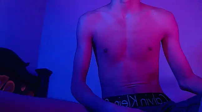 Snapshot of isaaclatino chatting on January 2025 04:56:01 AM isaaclatino online show from January 2025 04:56:01 AM