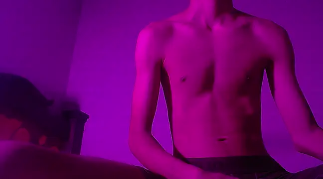 Snapshot of isaaclatino chatting on February 2025 04:27:01 AM isaaclatino online show from February 2025 04:27:01 AM