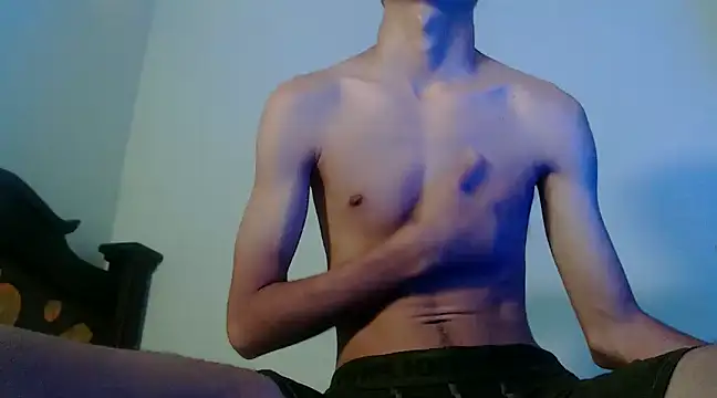 Snapshot of isaaclatino chatting on March 2025 04:20:01 PM isaaclatino online show from March 2025 04:20:01 PM