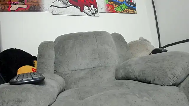 Snapshot of isaaclatino chatting on September 2025 07:00:01 AM isaaclatino online show from September 2025 07:00:01 AM