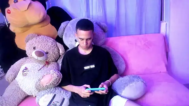 isaaclatino online show from January 2026 03:34:02 AM