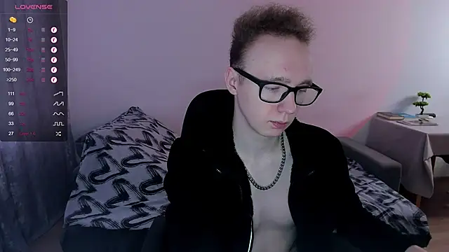 Alex silents online show from February 2025 11:09:01 AM