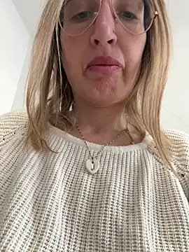 casalinga88 online show from February 2025 10:20:02 AM