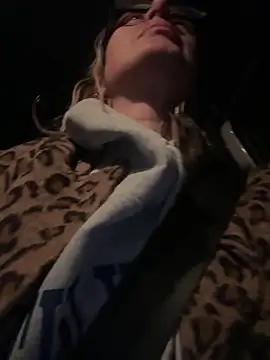 casalinga88 online show from November 2025 07:18:02 PM