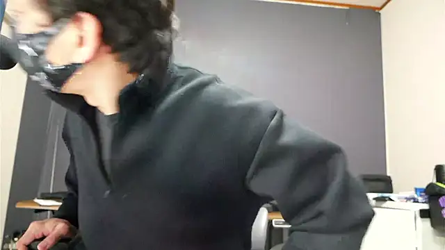 Snapshot of tokimori chatting on January 2025 02:22:01 PM tokimori online show from January 2025 02:22:01 PM