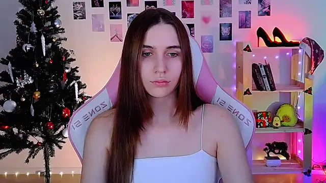Snapshot of AliceCharmy chatting on December 2024 01:32:02 PM AliceCharmy online show from December 2024 01:32:02 PM