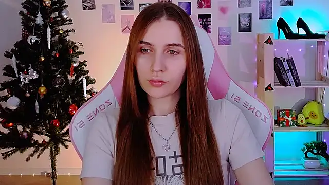 Snapshot of AliceCharmy chatting on December 2024 12:18:02 PM AliceCharmy online show from December 2024 12:18:02 PM
