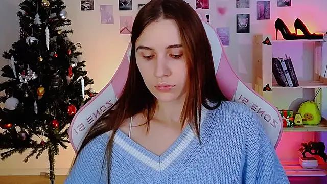 Snapshot of AliceCharmy chatting on December 2024 12:01:02 PM AliceCharmy online show from December 2024 12:01:02 PM