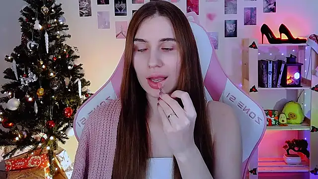 Snapshot of AliceCharmy chatting on December 2024 12:38:01 PM AliceCharmy online show from December 2024 12:38:01 PM