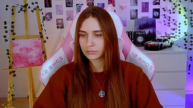 Snapshot of AliceCharmy chatting on January 2025 03:18:01 PM AliceCharmy online show from January 2025 03:18:01 PM