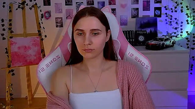 Snapshot of AliceCharmy chatting on January 2025 01:21:01 PM AliceCharmy online show from January 2025 01:21:01 PM