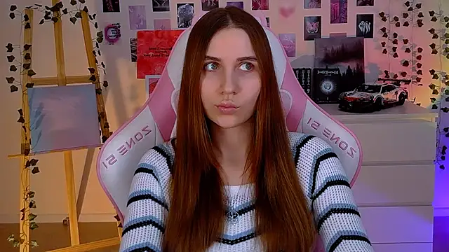 Snapshot of AliceCharmy chatting on February 2025 04:44:01 PM AliceCharmy online show from February 2025 04:44:01 PM