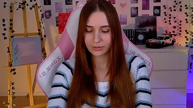 Snapshot of AliceCharmy chatting on February 2025 07:45:02 PM AliceCharmy online show from February 2025 07:45:02 PM