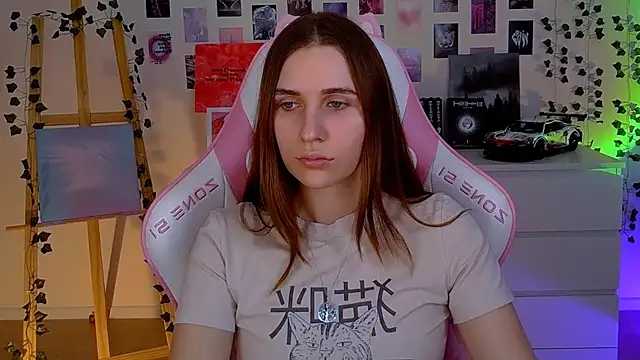 Snapshot of AliceCharmy chatting on February 2025 02:44:01 PM AliceCharmy online show from February 2025 02:44:01 PM
