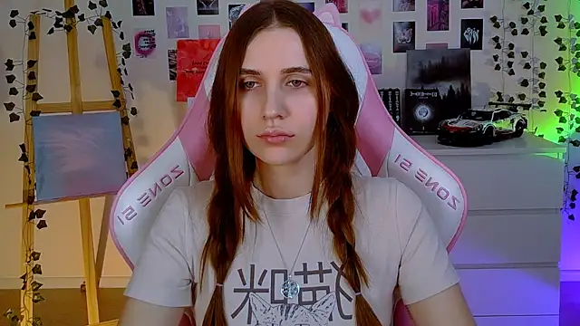 Snapshot of AliceCharmy chatting on February 2025 08:48:02 PM AliceCharmy online show from February 2025 08:48:02 PM