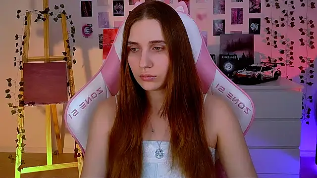 Snapshot of AliceCharmy chatting on February 2025 07:03:01 PM AliceCharmy online show from February 2025 07:03:01 PM