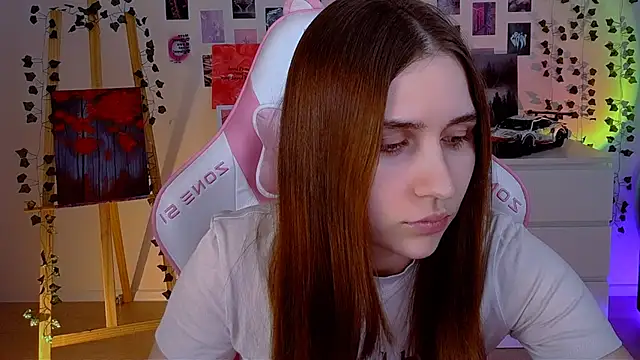 Snapshot of AliceCharmy chatting on February 2025 05:28:01 PM AliceCharmy online show from February 2025 05:28:01 PM