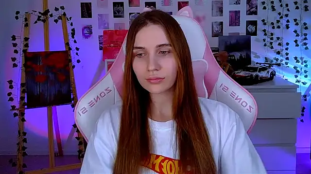 Snapshot of AliceCharmy chatting on February 2025 08:53:02 PM AliceCharmy online show from February 2025 08:53:02 PM