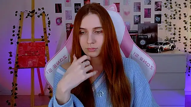 Snapshot of AliceCharmy chatting on March 2025 01:41:01 PM AliceCharmy online show from March 2025 01:41:01 PM