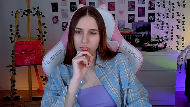 Snapshot of AliceCharmy chatting on September 2025 11:09:01 AM AliceCharmy online show from September 2025 11:09:01 AM