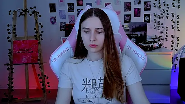 AliceCharmy online show from October 2025 06:25:02 AM