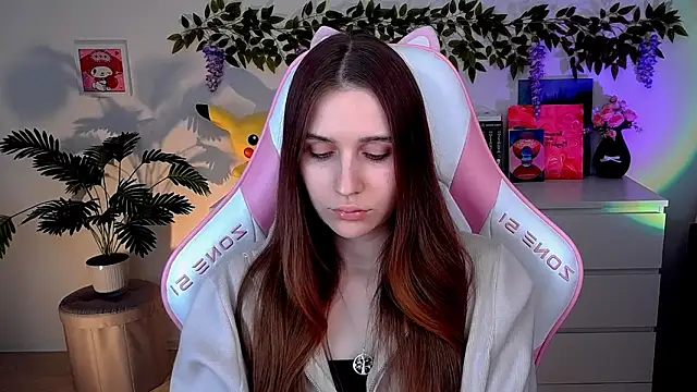 AliceCharmy online show from March 2026 04:17:02 PM