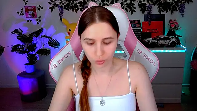 AliceCharmy online show from April 2026 04:15:01 PM