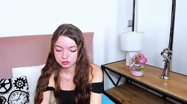 GraceLips online show from February 2025 11:34:01 AM