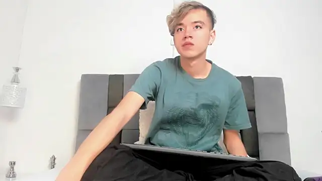 bunny maxi online show from December 2024 12:30:01 PM