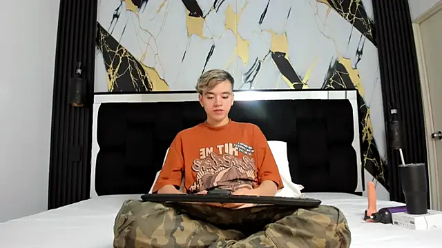 bunny maxi online show from December 2024 12:44:02 PM