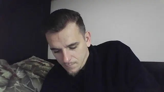 Snapshot of Huge_cock22cm chatting on December 2024 08:27:01 AM Huge cock22cm online show from December 2024 08:27:01 AM